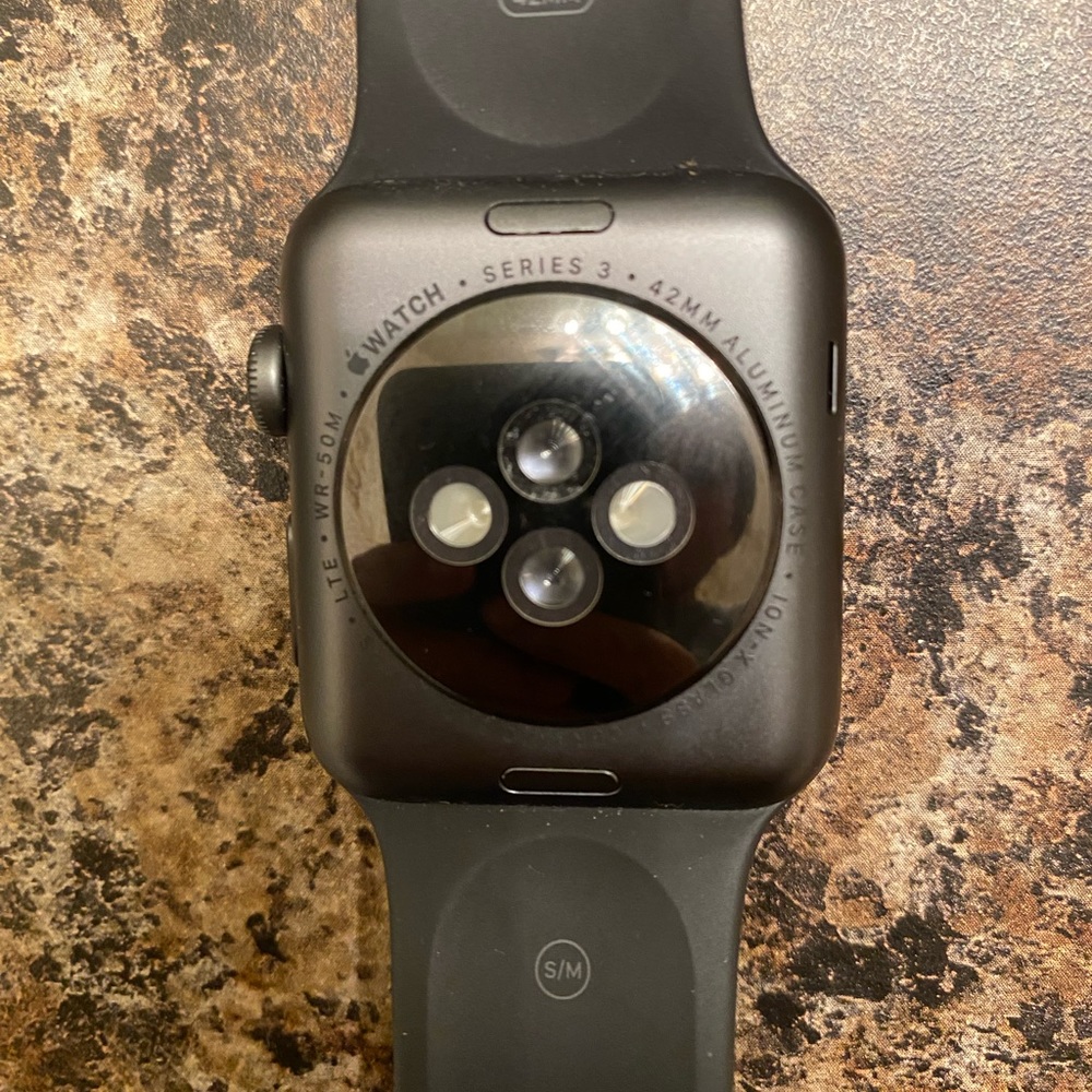 Apple Watch Series 3. Cellular